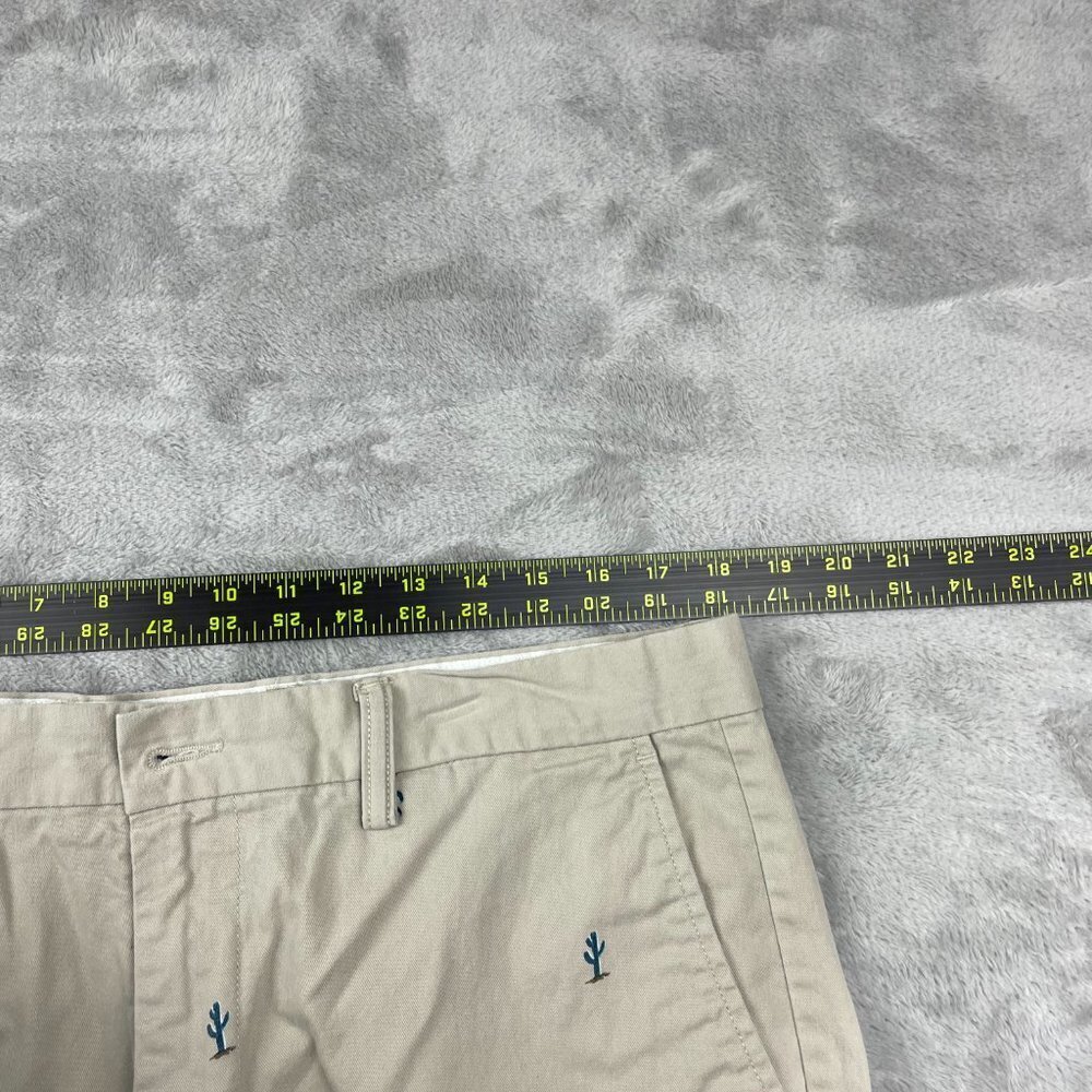 Old Navy Ultimate Slim Cactus Flat Front Shorts Men's Size 36 - Picture 5 of 8